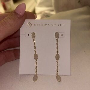 Kendra Scott droplet earrings
